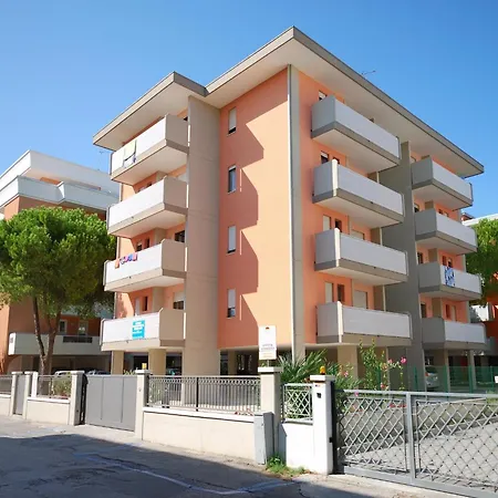 Apartment In Bibione Near Sea Beach Exterior foto